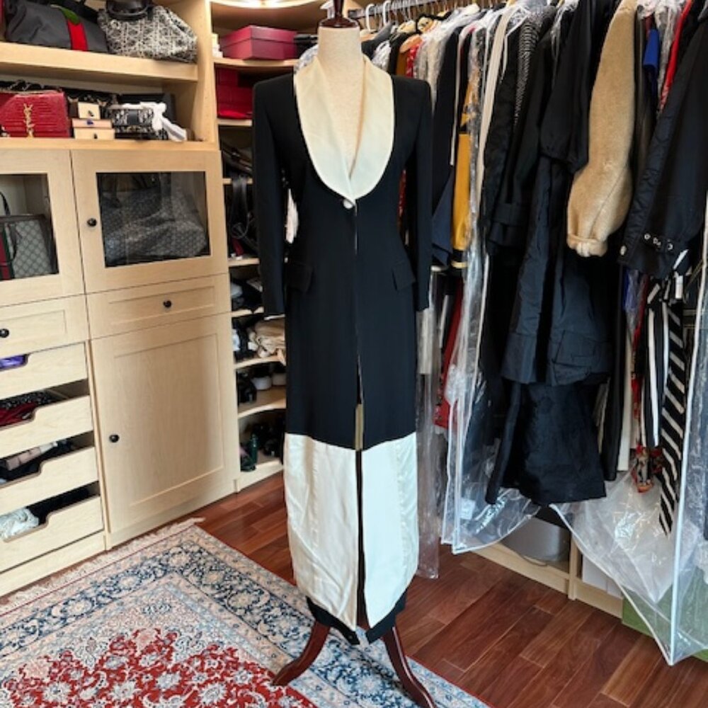 Moschino Couture Black and Off-white Size 38 Coat - Picture 2 of 16